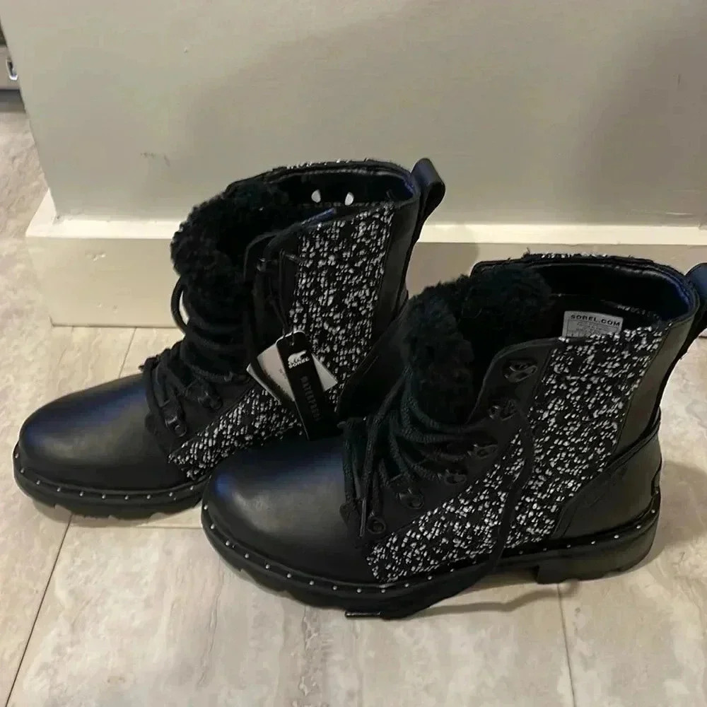 Sorel Lennox Boot Size 9 NWT